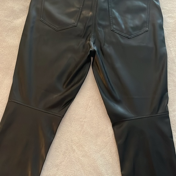 Woman’s Gap Faux leather vintage slim high rise pants. Size 32/ 14 Regular Black - Picture 14 of 14